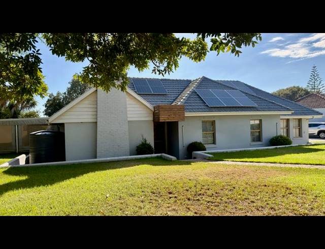 5 BEDROOM HOUSE FOR SALE IN KENRIDGE
